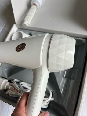 T3 Featherweight Luxe 2i Hair Dryer
